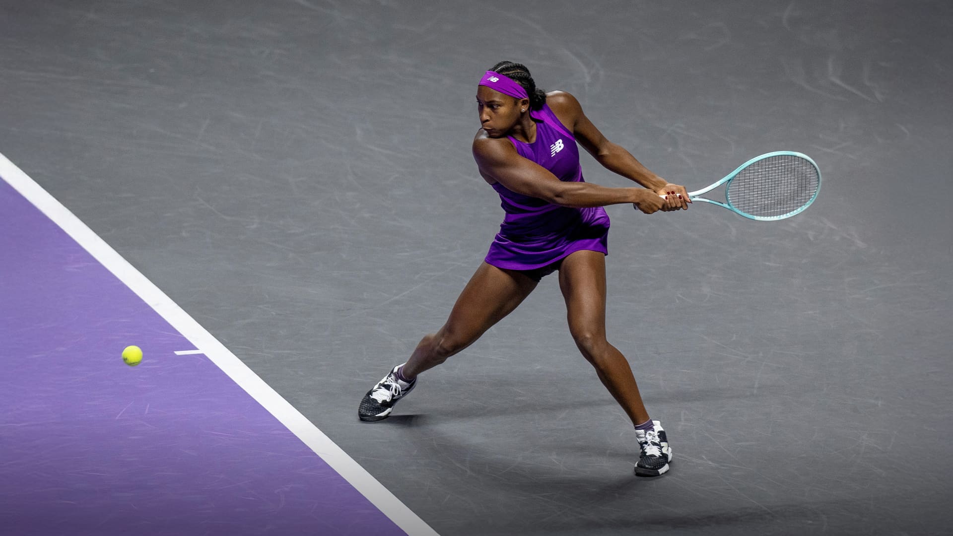 毫不掩饰地 毫不掩饰地