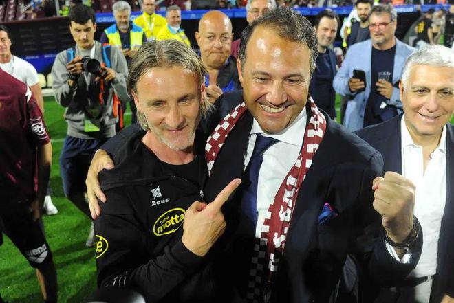 反复争论 反复争论