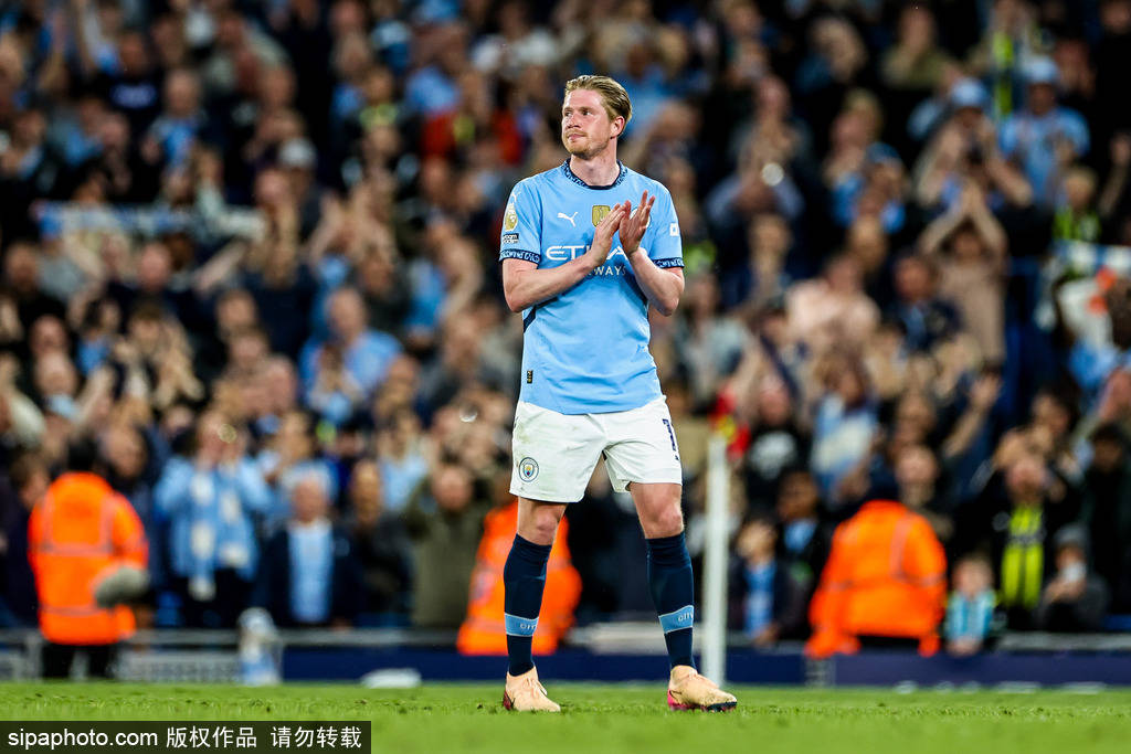 年轻人追随 年轻人追随